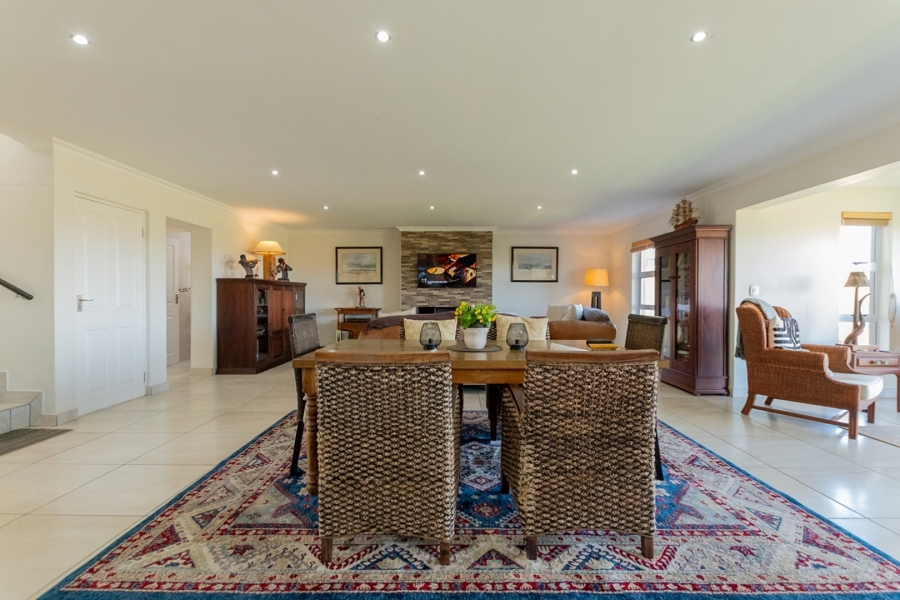 4 Bedroom Property for Sale in Sunset Estate Western Cape
